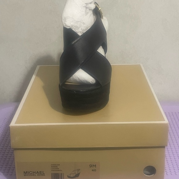 Michael Kors Wedges - Picture 3 of 5